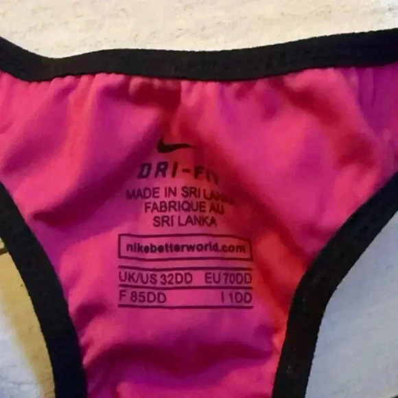 Pink nike sports bra - Picture 4 of 4